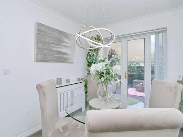House for sale in Cadoxton, Barry