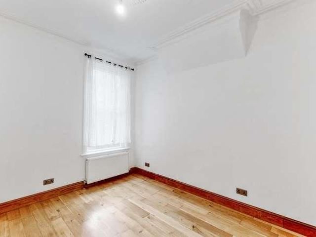 House for sale in Brondesbury, Greater London