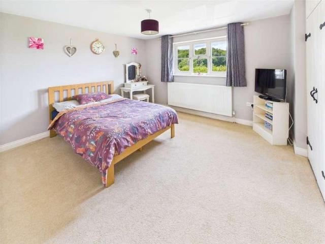 House for sale in Gorsley