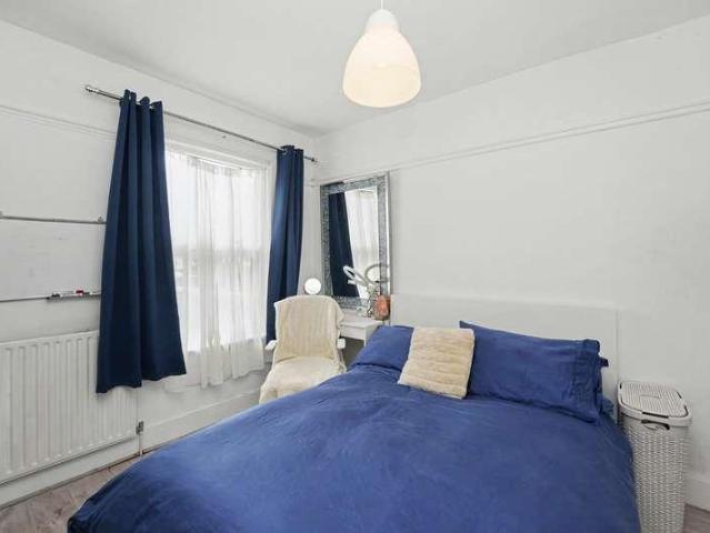 House for sale in Enfield Wash, Greater London