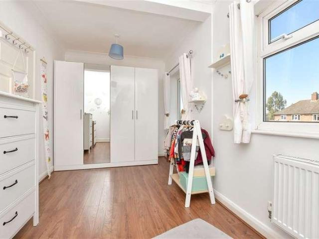 House for sale in London Borough of Croydon, Sanderstead