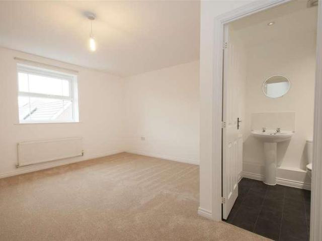 House for sale in Cippenham, Slough