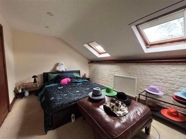 House for sale in Worth, Ash