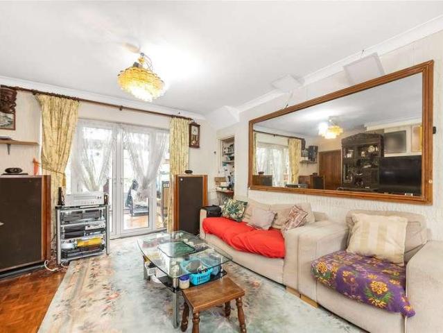 House for sale in London Borough of Croydon, South Norwood