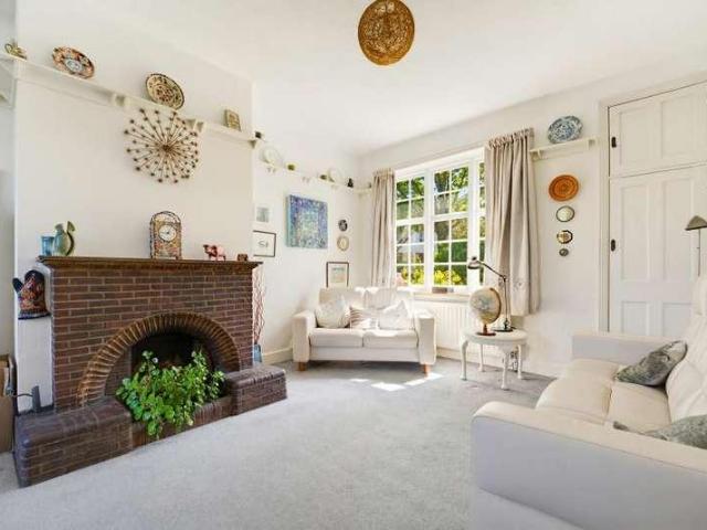 House for sale in London Borough of Ealing, Perivale