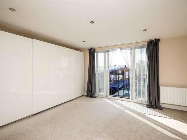 House for sale in London Borough of Ealing, Greater London