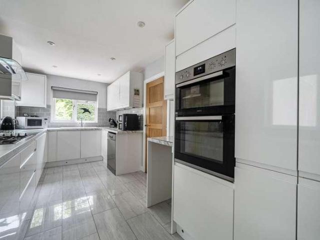 House for sale in Finchampstead
