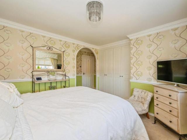 House for sale in Kettlebrook, Staffordshire