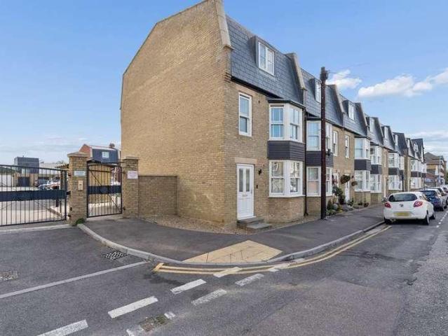 House for sale in Oxenden, The Bridge