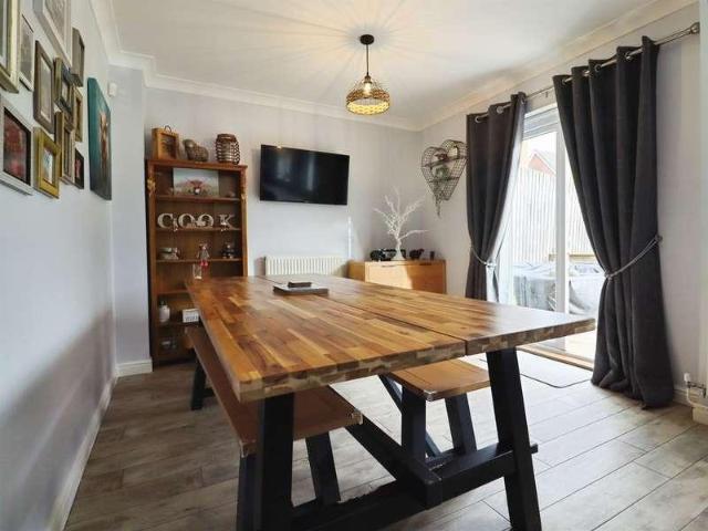 House for sale in Tonyrefail, Hendreforgan