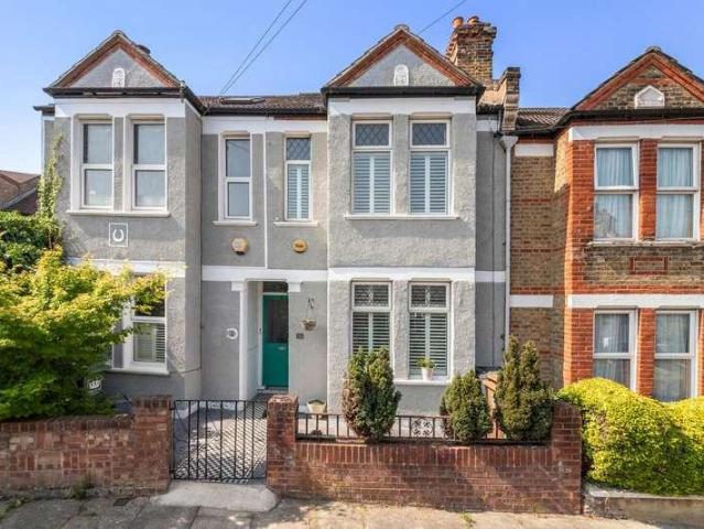House for sale in London Borough of Lewisham, Bell Green