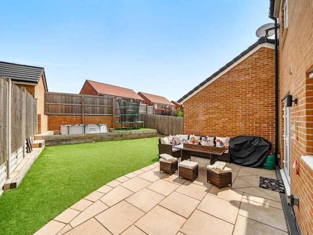 House for sale in Barton Stacey, Hampshire