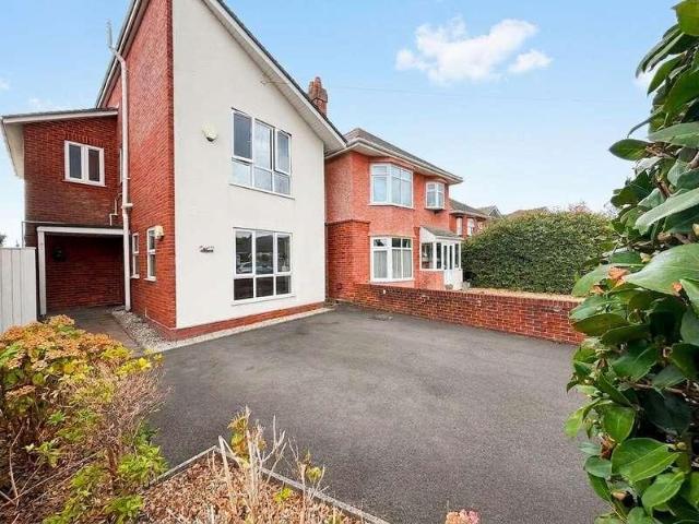 House for sale in Kinson, Bournemouth