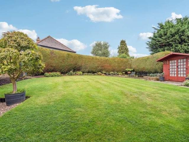 House for sale in Iver
