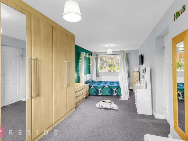 House for sale in Burnedge, Greater Manchester
