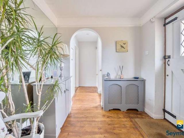House for sale in Albury, Westborough