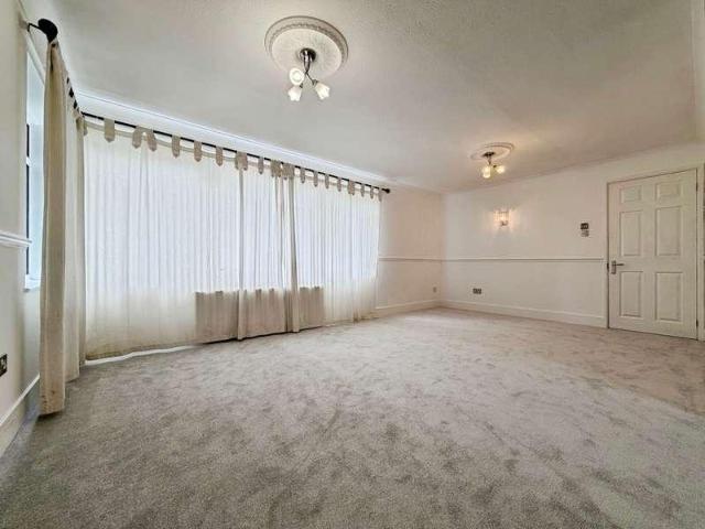 House for sale in Easthampstead, Bracknell