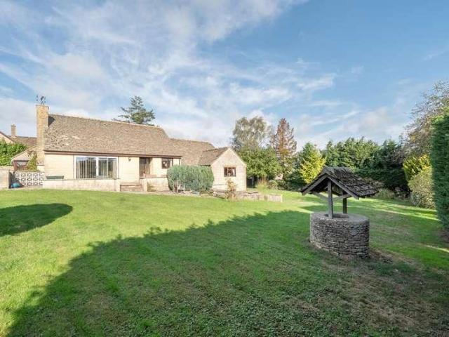House for sale in North Leigh, West Oxfordshire