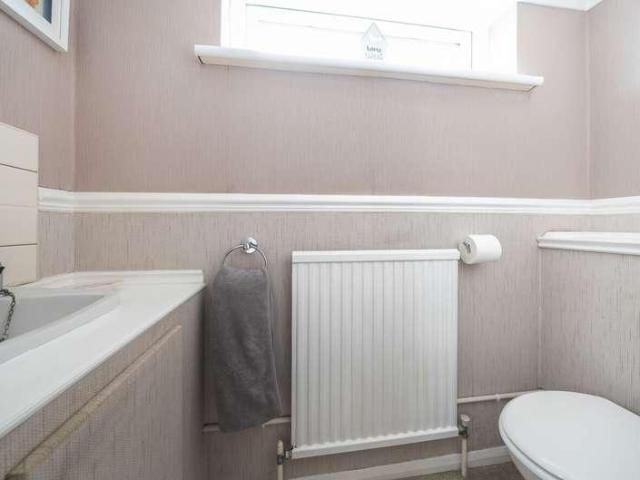House for sale in Woodside Estate, Houghton Regis