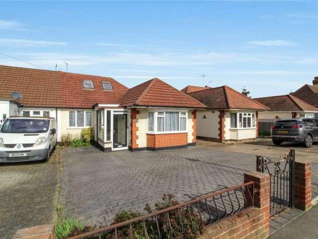 House for sale in Alton Barnes, Essex