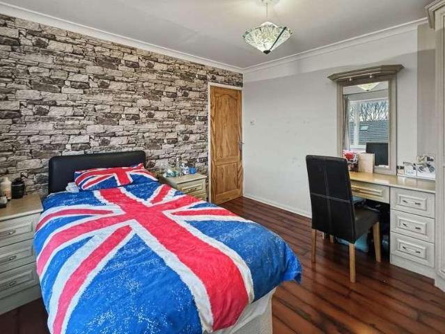 House for sale in Park Lane, Bury