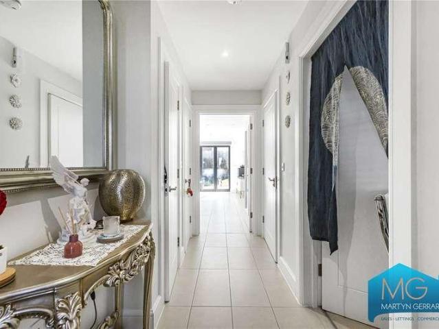 House for sale in Barnet, New Barnet