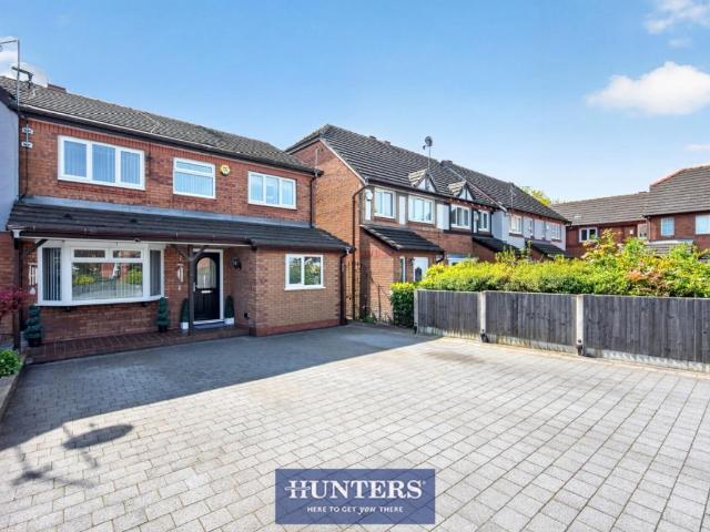 House for sale in Newton Wood, Greenheys