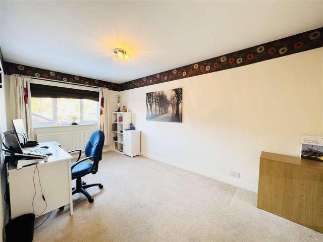 House for sale in Huddersfield, Scissett