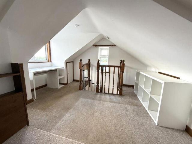 House for sale in Kingsfold, Horsham