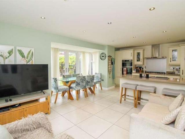 House for sale in Flockton, West Yorkshire