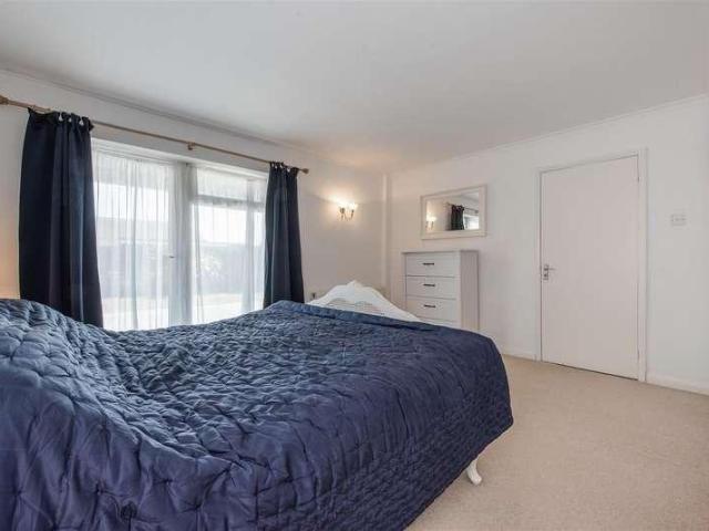 House for sale in Littlecote, West Sussex