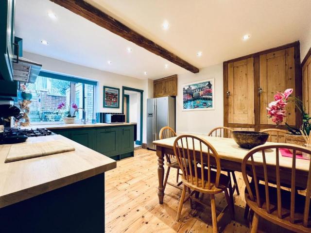 House for sale in Folkestone, Foord