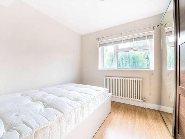 House for sale in Enfield Island Village, Greater London