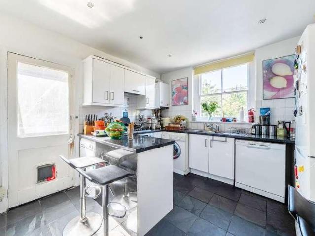 House for sale in London Borough of Ealing, Hanwell
