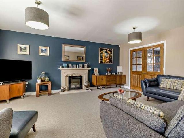 House for sale in Upper Haugh, South Yorkshire