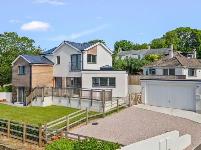 House for sale in Chillington, Strode