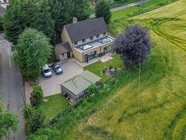 House for sale in Fossebridge, Gloucestershire