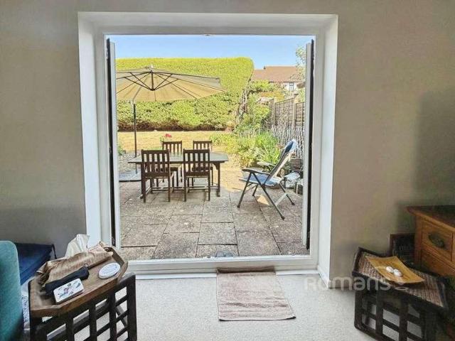 House for sale in Heol-las, Surrey