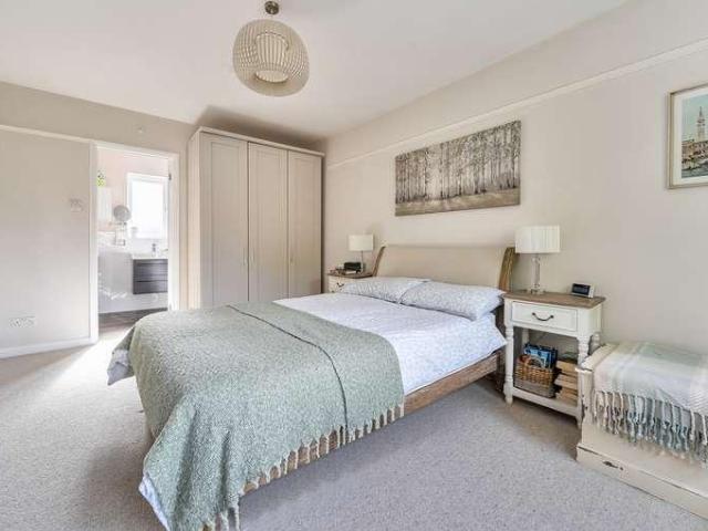 House for sale in Pyrford, Woking