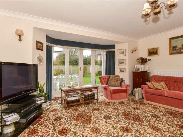 House for sale in Boxgrove, Littlecote