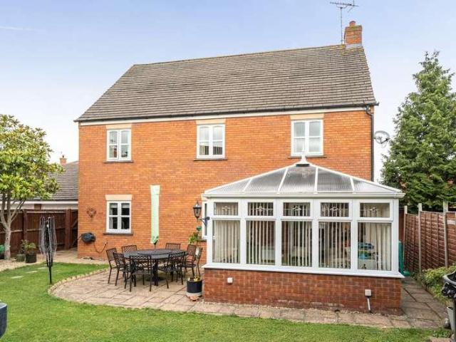 House for sale in Wheatpieces, Pamington