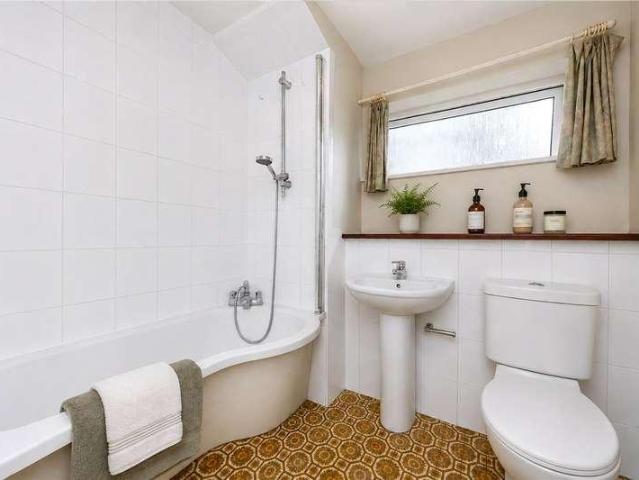 House for sale in London Borough of Croydon, Forestdale