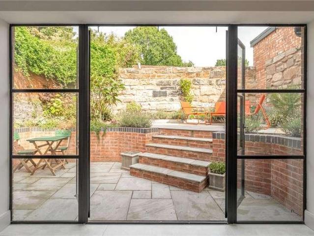 House for sale in Cliff Hill, Green Close