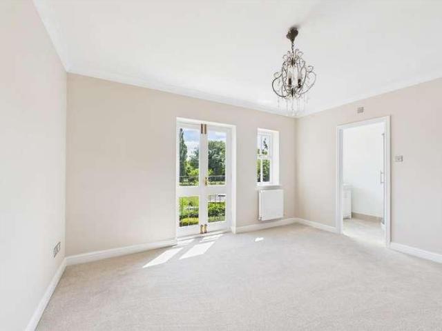 House for sale in Alverton, East Midlands