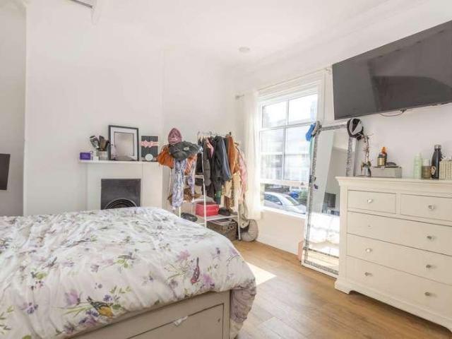 House for sale in Heigham Grove, East Bank