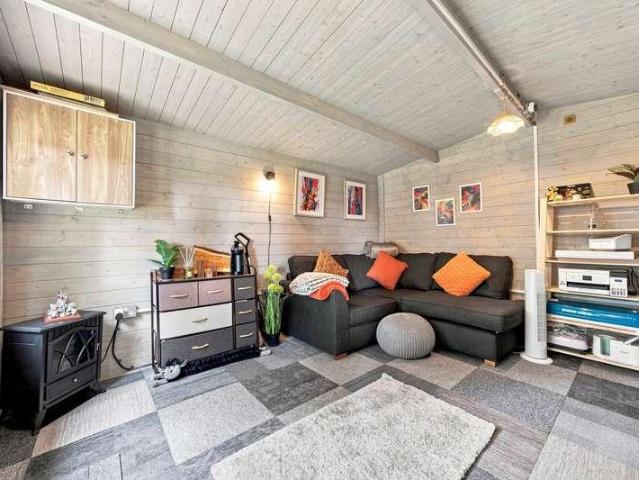 House for sale in Kettlebrook, Staffordshire