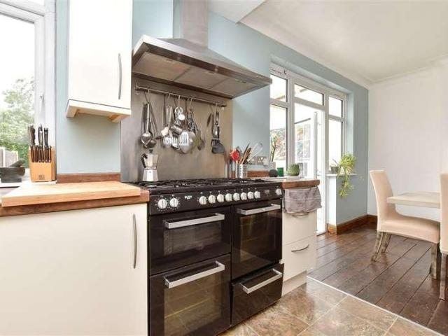 House for sale in Benhilton, Greater London