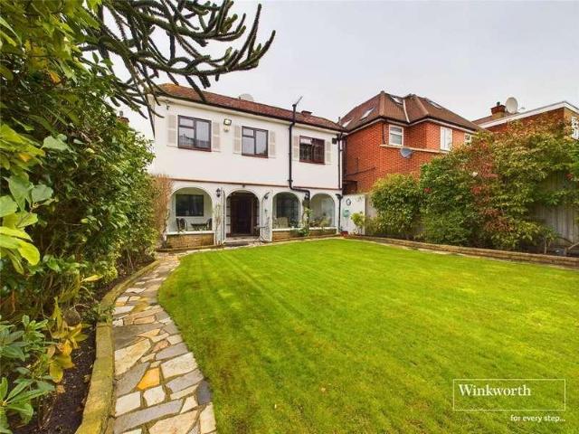 House for sale in Kingsbury, Greater London