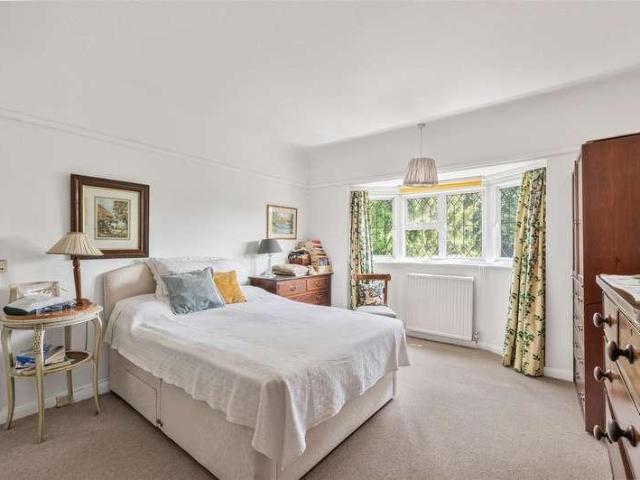 House for sale in New Malden, Greater London