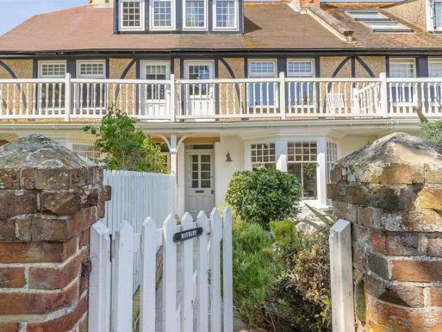 House for sale in Nettlestone and Seaview, Seaview